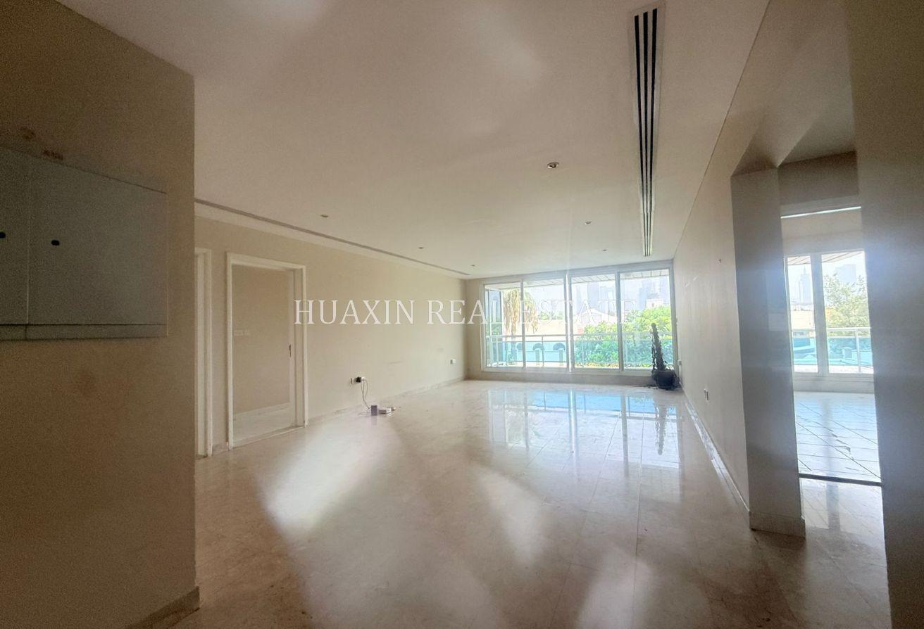 Beautiful Garden | Private Swimming Pool |Spacious photo 6