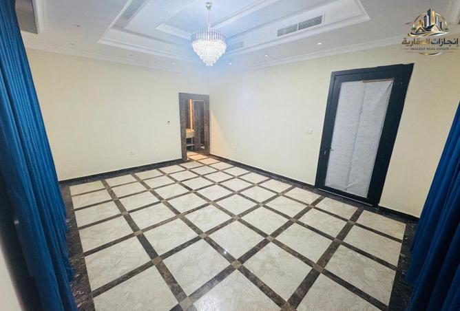 72720420 - Property Image 3