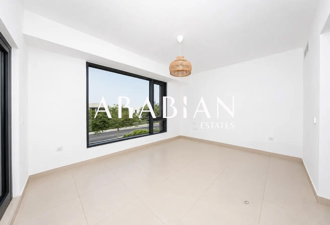 Large Plot | Private End Unit | Landscaped Garden photo 10