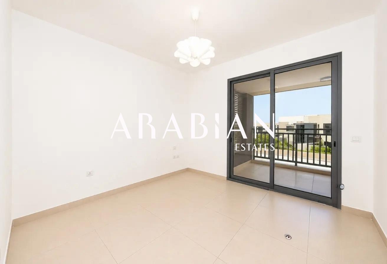 Large Plot | Private End Unit | Landscaped Garden photo 7