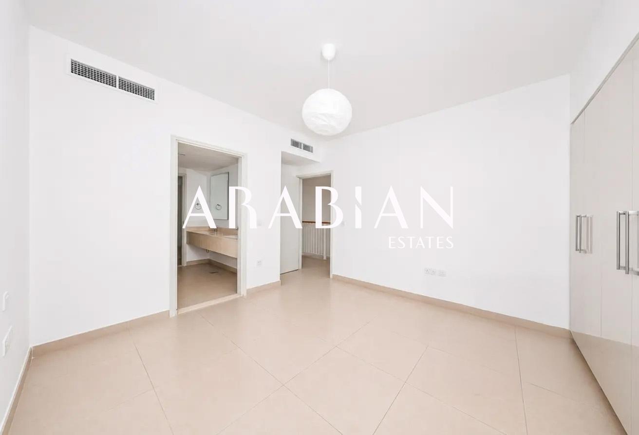 Large Plot | Private End Unit | Landscaped Garden photo 17