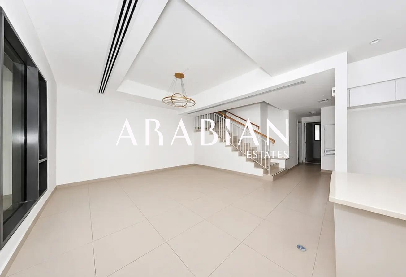 Large Plot | Private End Unit | Landscaped Garden photo 5