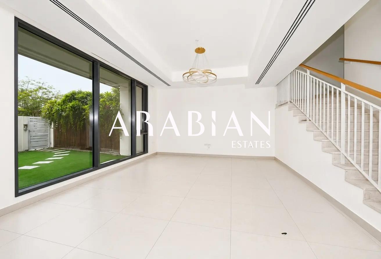 Large Plot | Private End Unit | Landscaped Garden photo 6