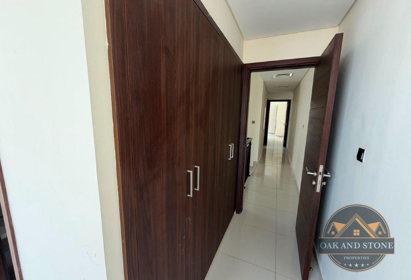 Corner Unit | 3BR + Maid | Spacious Family Home photo 16