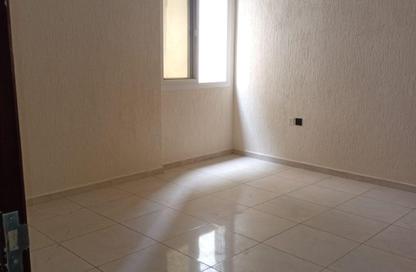Apartment - 1 Bedroom - 2 Bathrooms for rent in Thuraya Al Majaz Building - Al Majaz 3 - Al Majaz - Sharjah