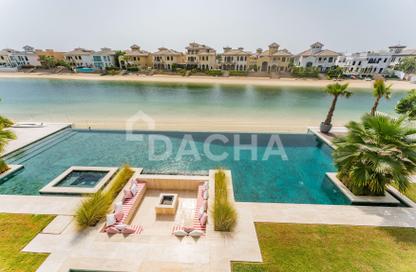 Villa - 6 Bedrooms - 7+ Bathrooms for sale in Signature Villas Frond P - Signature Villas - Palm Jumeirah - Dubai