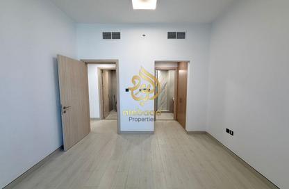 Apartment - 1 Bedroom - 2 Bathrooms for rent in Karimian 3 - Jumeirah Garden City - Al Satwa - Dubai