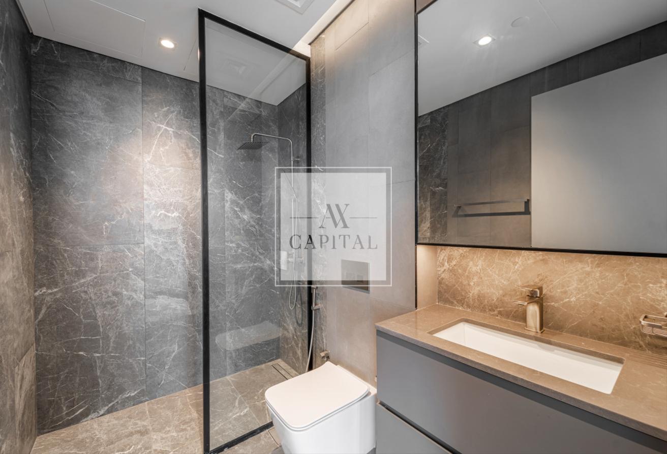 Brand New Corner Unit | High Floor | Vacant photo 12