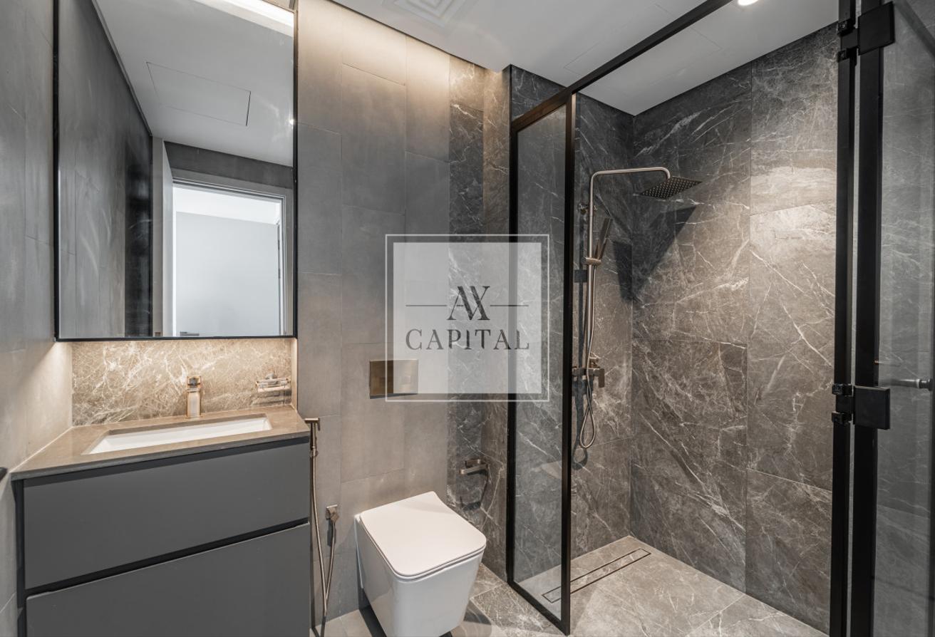 Brand New Corner Unit | High Floor | Vacant photo 8