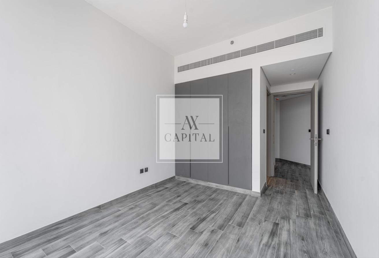 Brand New Corner Unit | High Floor | Vacant photo 9