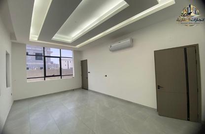 Villa - 4 - 6 for rent in Al Zaheya Gardens - Al Zahya - Ajman