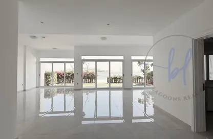 Villa - 5 Bedrooms - 6 Bathrooms for rent in Palma Residences - Palm Jumeirah - Dubai