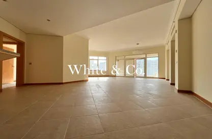 Apartment - 3 Bedrooms - 4 Bathrooms for rent in Al Msalli - Shoreline Apartments - Palm Jumeirah - Dubai