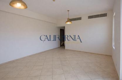 Apartment - 3 Bedrooms - 4 Bathrooms for rent in Abbey Crescent 2 - Abbey Crescent - Motor City - Dubai