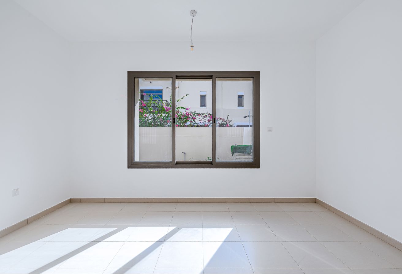 3 bedroom townhouse in Safi Townhouses, Town Square: 5