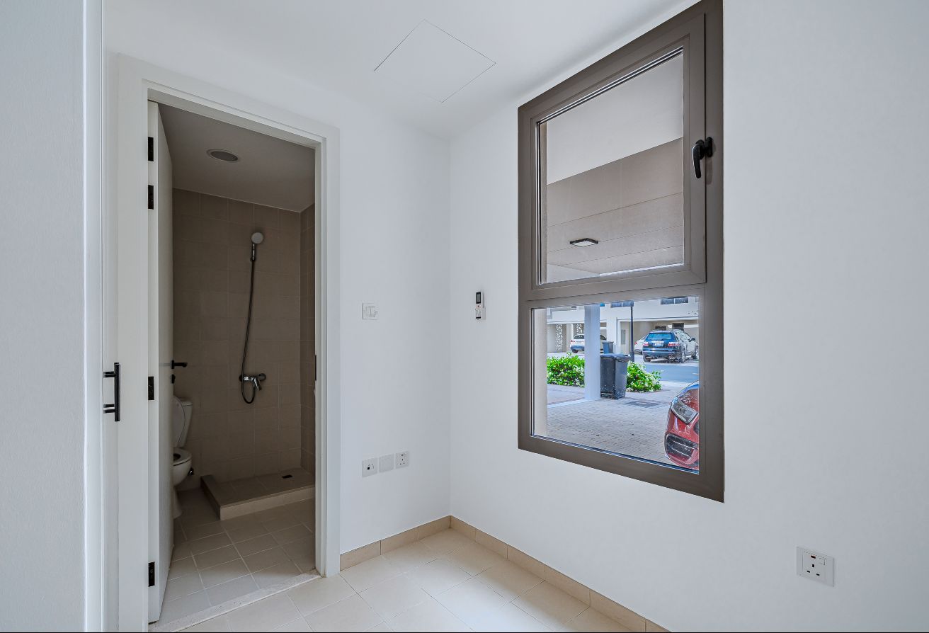3 bedroom townhouse in Safi Townhouses, Town Square: 6
