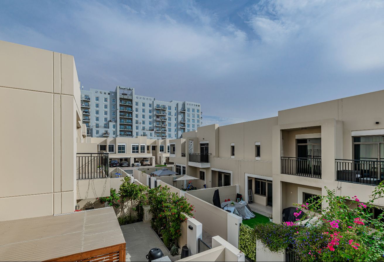 3 bedroom townhouse in Safi Townhouses, Town Square: 23