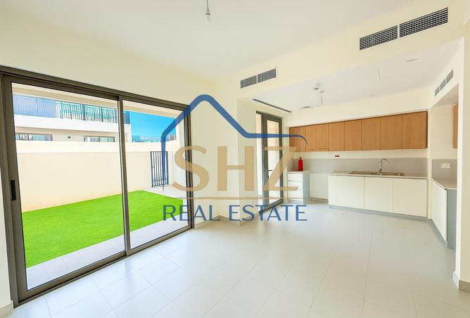 3-bed townhouse in Parkside 3 · Vacant — photo 2