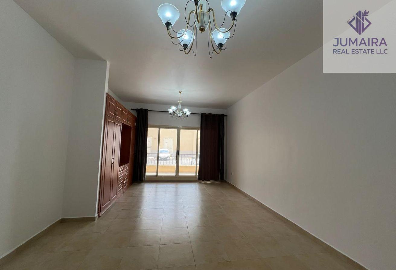 Cozy Studio/Prime Location/Behind Al Hamra Mall