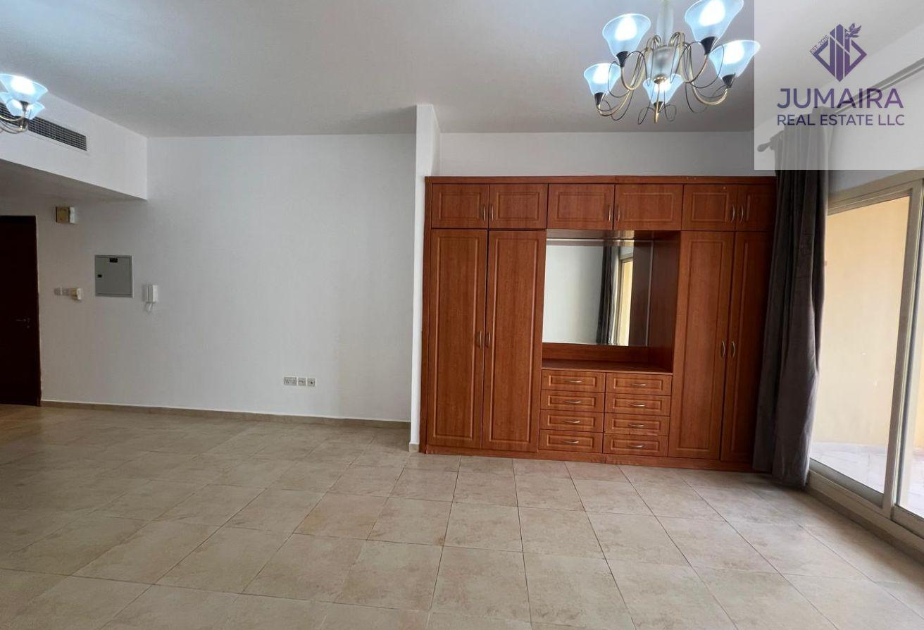 Cozy Studio/Prime Location/Behind Al Hamra Mall