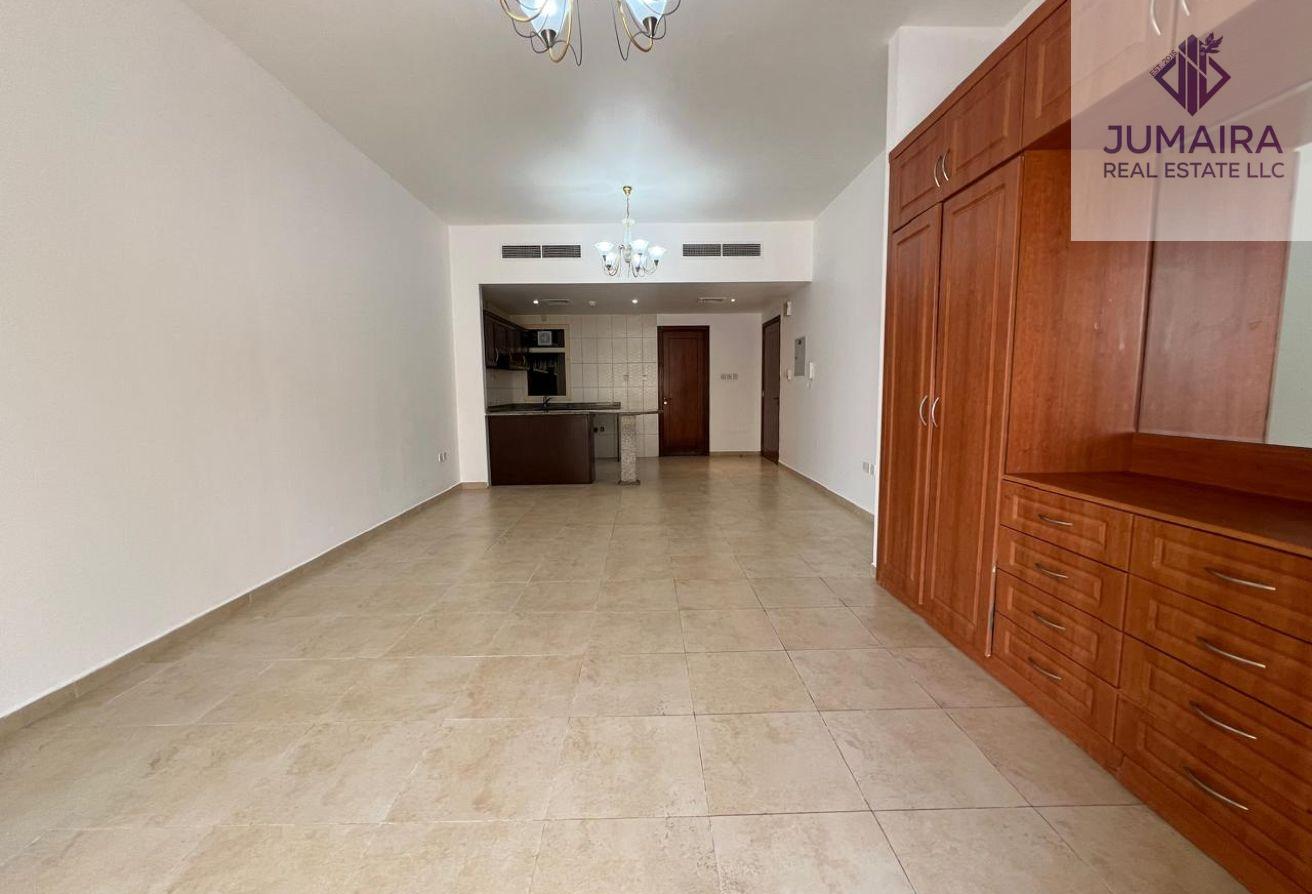 Cozy Studio/Prime Location/Behind Al Hamra Mall