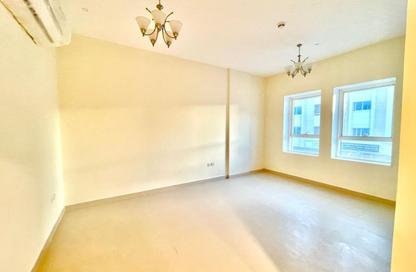 Apartment - 1 Bedroom - 2 Bathrooms for rent in Muwaileh 29 Building - Muwaileh - Sharjah