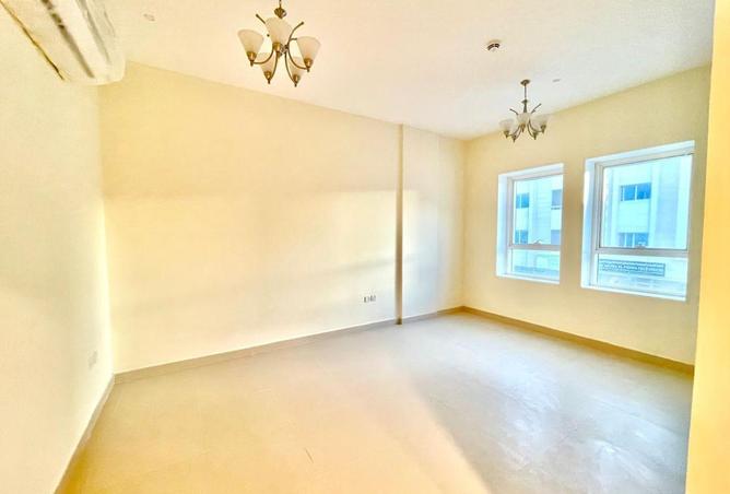 90502598 - Property Image 3