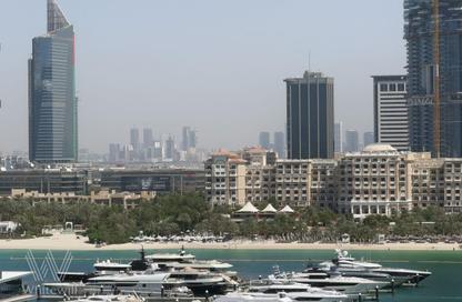 Apartment - 2 Bedrooms - 2 Bathrooms for sale in Beach Vista Tower 1 - Beach Vista - EMAAR Beachfront - Dubai Harbour - Dubai