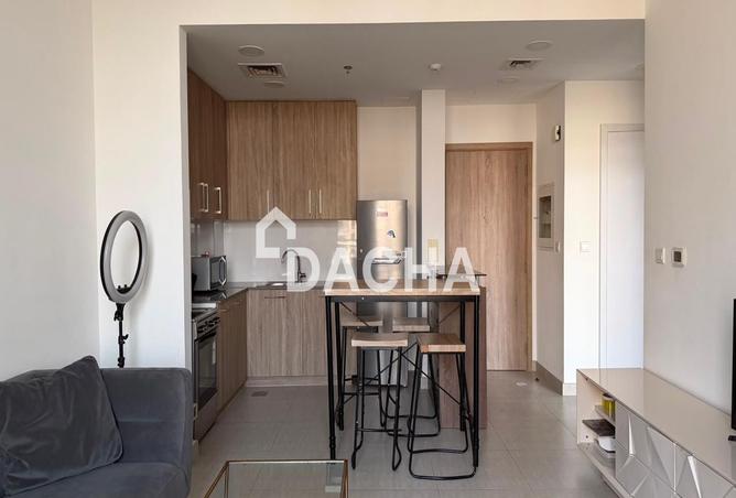 Up to 4 cheques | Open Park View | Vacant photo 2