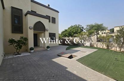 Villa - 3 Bedrooms - 4 Bathrooms for rent in District 8 - Jumeirah Park - Dubai