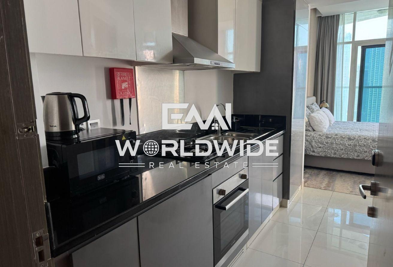 Near Dubai Mall | High Floor | Full Canal View photo 5
