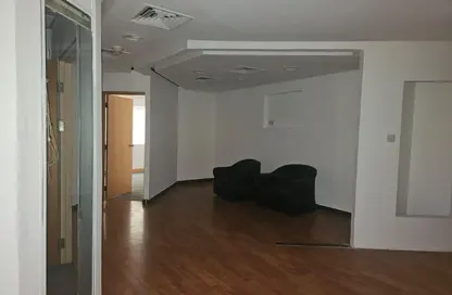 Office Space - Studio - 1 Bathroom for rent in Zakhir Business Center - Hor Al Anz - Deira - Dubai