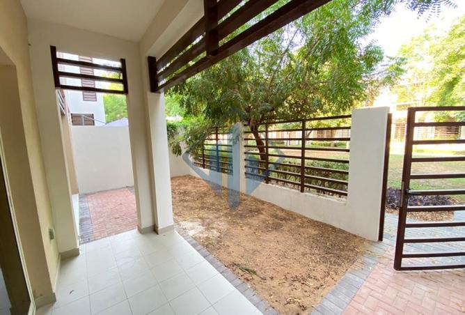 73852340 - Property Image 3