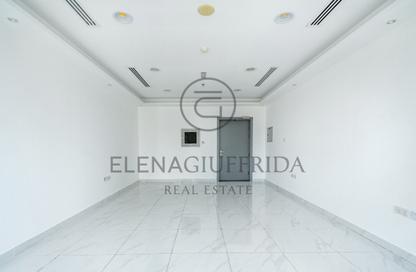 Office Space - Studio for rent in Tamani Art Tower - Business Bay - Dubai