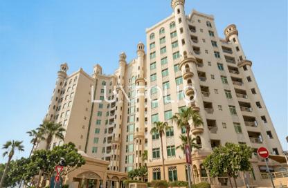 Apartment - 2 Bedrooms - 3 Bathrooms for rent in Al Shahla - Shoreline Apartments - Palm Jumeirah - Dubai