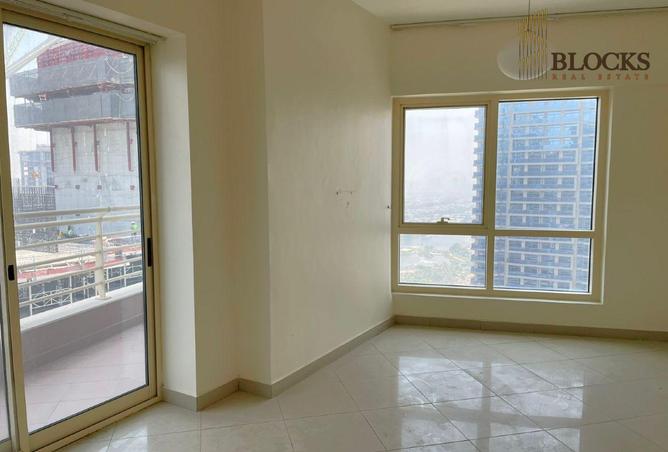 Lake View | High Floor 3BHK | Ready to MoveIn photo 3