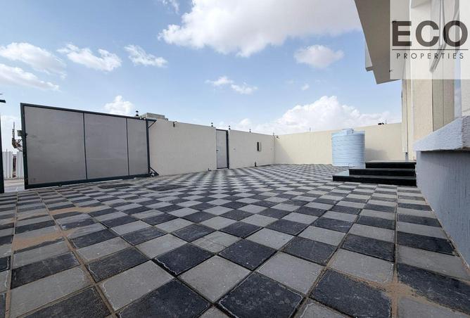 83242406 - Property Image 3