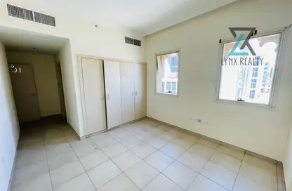 Apartment - 2 Bedrooms - 3 Bathrooms for rent in NKH - Al Karama - Dubai