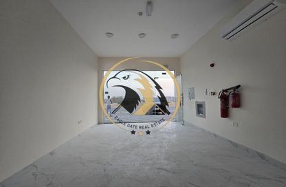 Show Room - Studio for rent in Al Sajaa S - Al Sajaa - Sharjah
