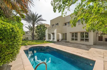 Villa - 5 Bedrooms - 5 Bathrooms for rent in Meadows 2 - Meadows - Dubai