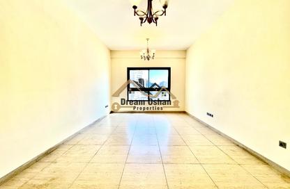 Apartment - 2 - 3 for rent in Yasmeen Building - Al Jaddaf - Dubai