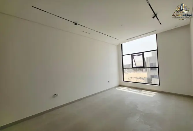 156937483 - Property Image 3