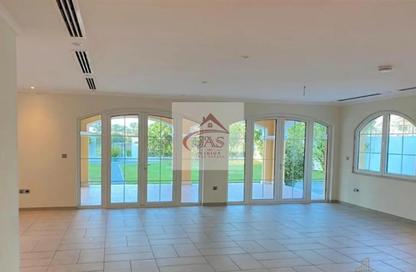 Villa - 5 - 6 for rent in District 2 - Jumeirah Park - Dubai
