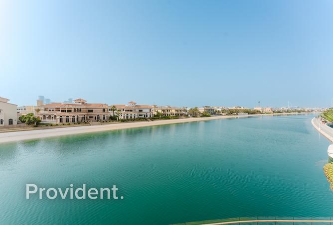 Exclusive Listing | Vacant Now | Sea View photo 2