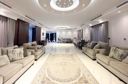 Villa - 5 - 6 for rent in District 2 - Jumeirah Park - Dubai Villa - 5 - 6 for rent in District 2 - Jumeirah Park - Dubai
