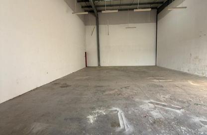 Warehouse - Studio for rent in Umm Al Thuoob - Umm Al Quwain