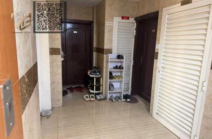 عمارة بالكامل - 8 غرف نوم - 8 حمامات للبيع في الممزر - الشارقة - الشارقة