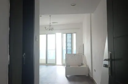 Apartment - 2 Bedrooms - 2 Bathrooms for rent in Queen Tower - Al Qasba - Sharjah