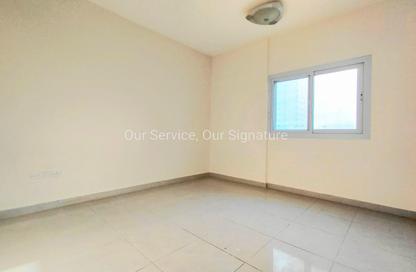 Apartment - 1 - 2 for rent in Dar Al Majaz - Jamal Abdul Nasser Street - Al Majaz - Sharjah