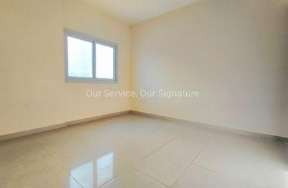 Apartment - 1 - 2 for rent in Dar Al Majaz - Jamal Abdul Nasser Street - Al Majaz - Sharjah